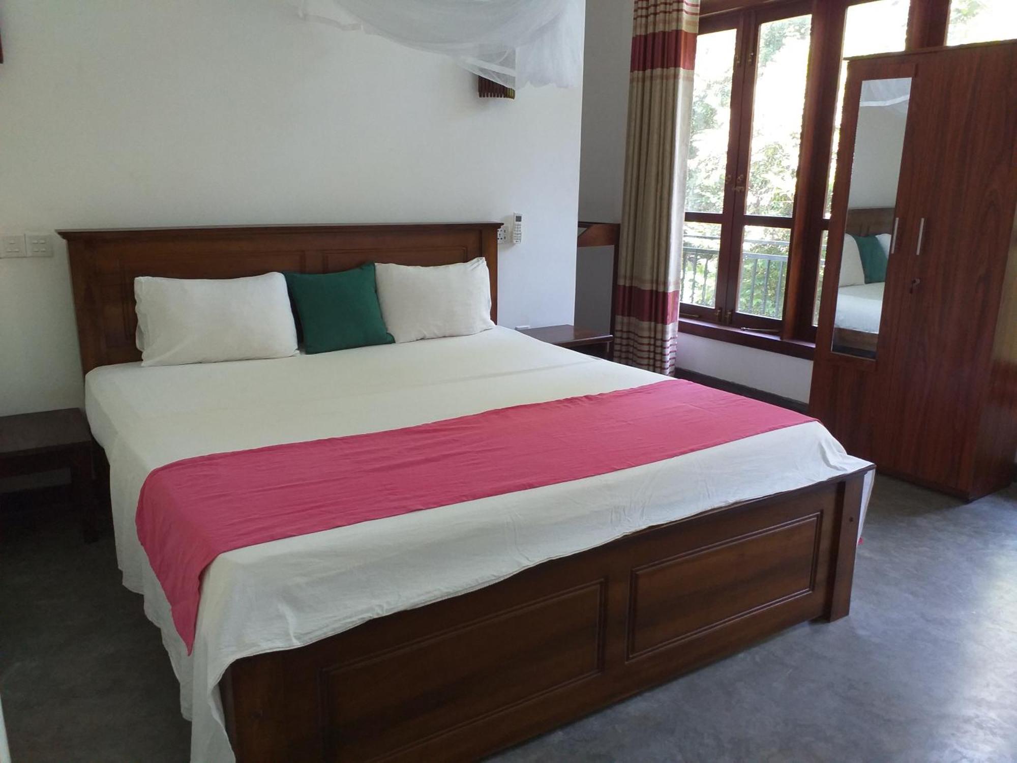 Sunworld Villa أونا واتونا الغرفة الصورة